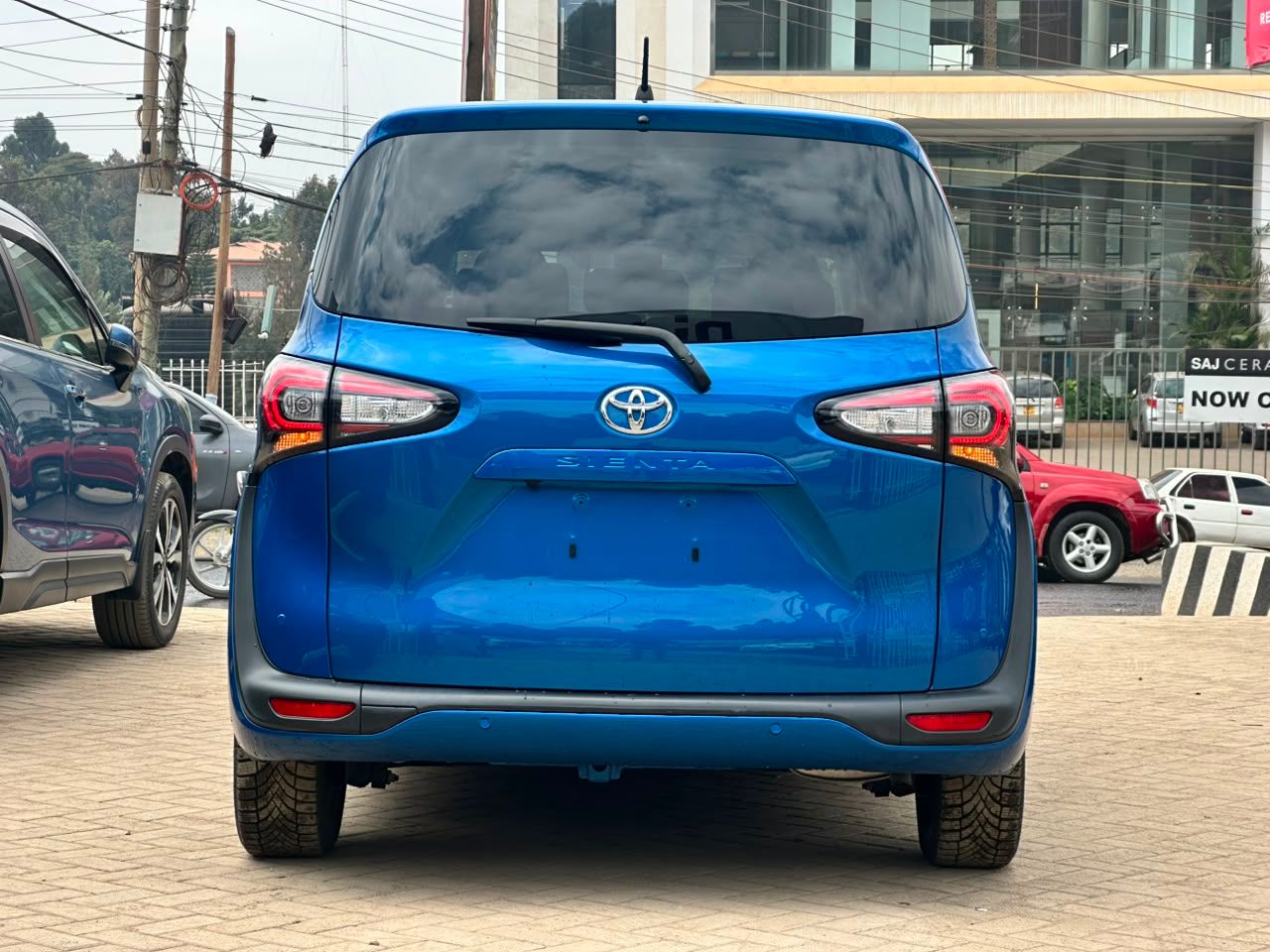 2020 Toyota Sienta  thumbnail 6