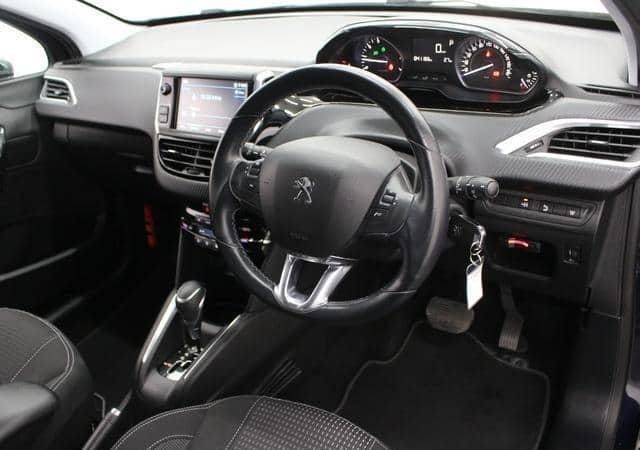 2019 Peugeot 208 thumbnail 7