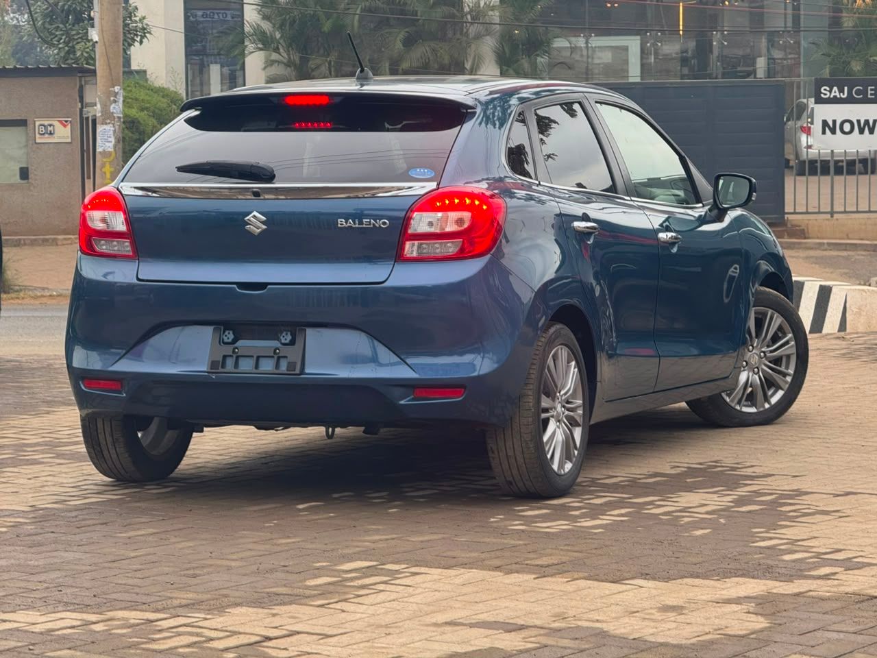 2018 suzuki baleno thumbnail 4