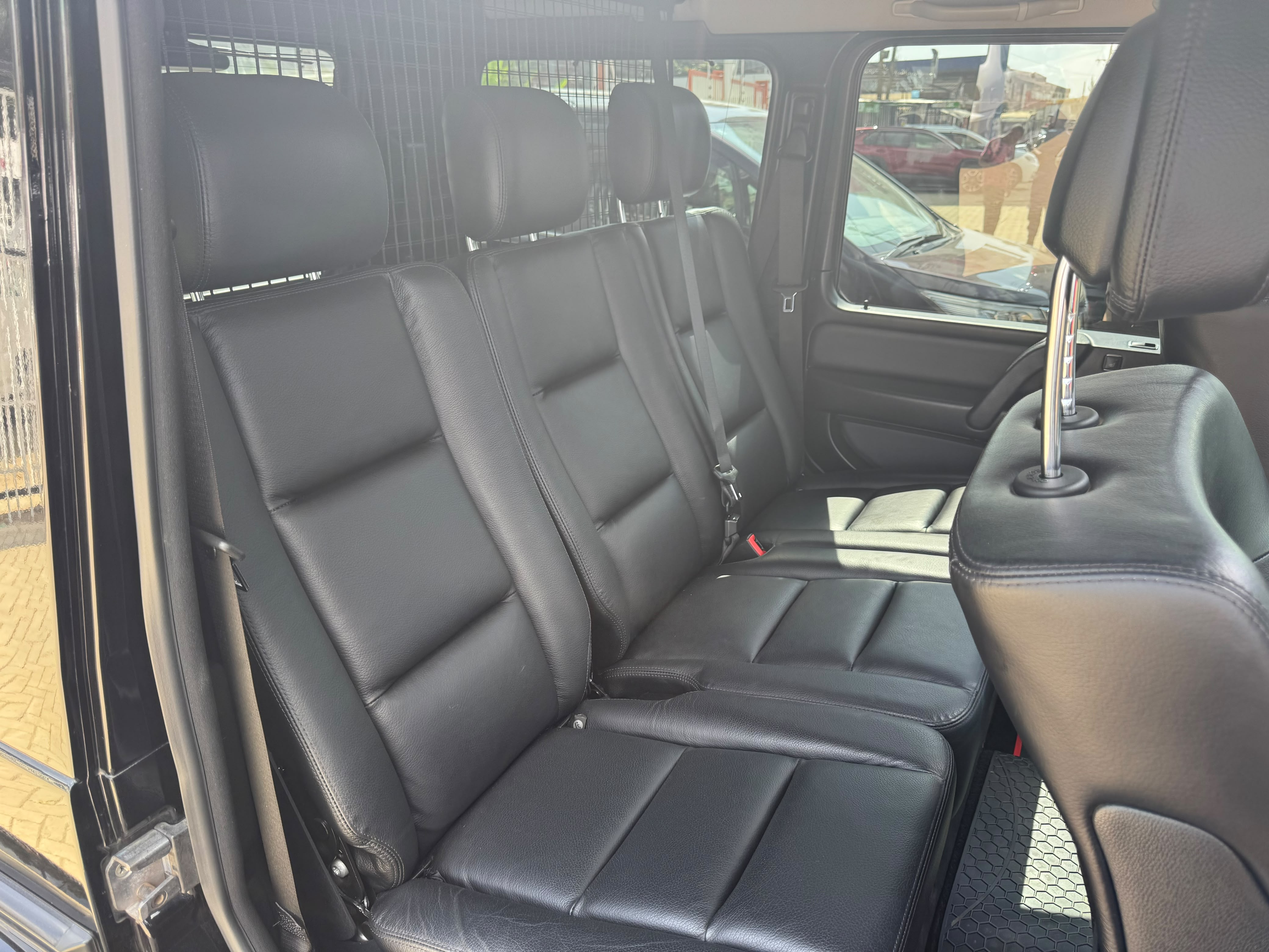 2018 Mercedes-Benz G350d thumbnail 9