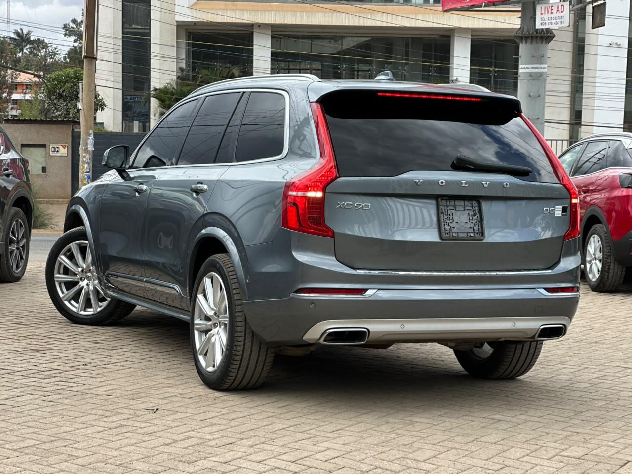 2019 Volvo XC90 D5 INSCRIPTION thumbnail 5