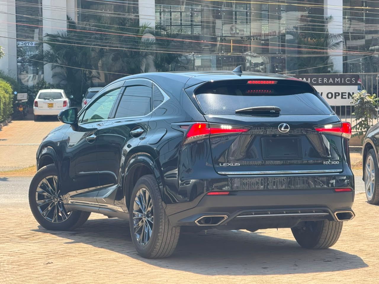 2020 Lexus Nx300 Fsport thumbnail 4