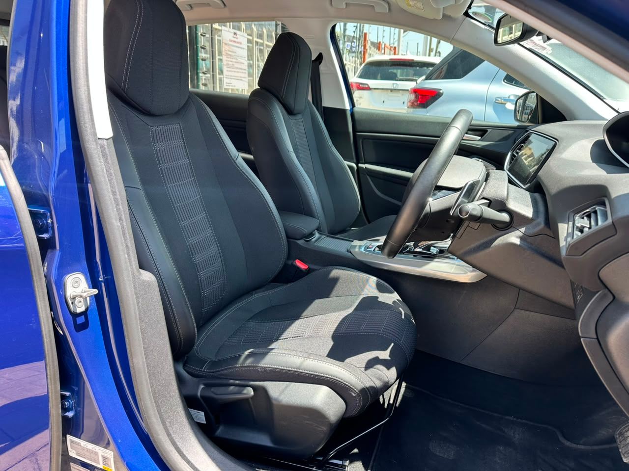 2019 Peugeot 308 Allure thumbnail 9