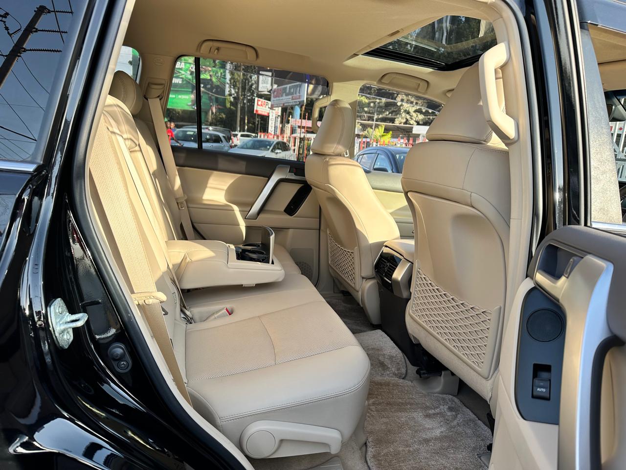 2021 Toyota Land Cruiser Prado TXL thumbnail 14
