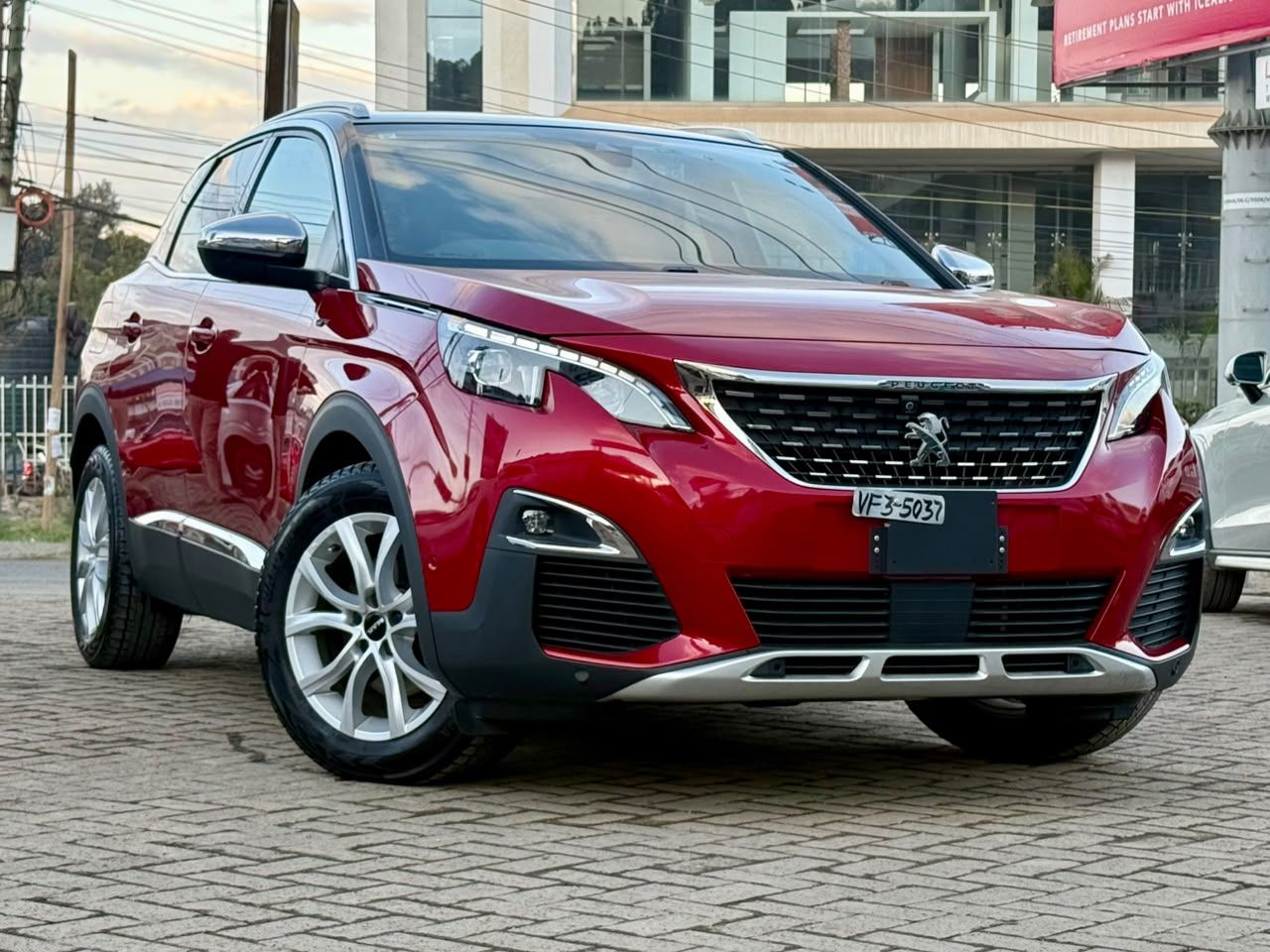 2019 Peugeot 3008 GT - view 2