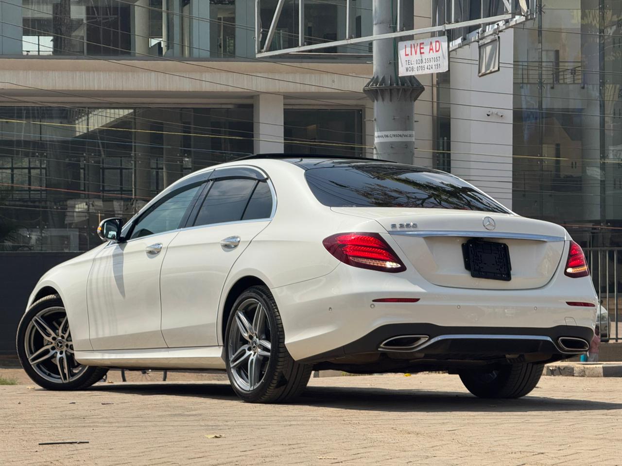 2019 Mercedes Benz E250 thumbnail 5