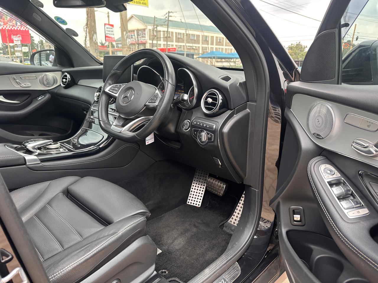 2018 Mercedes Benz GLC 220D thumbnail 8