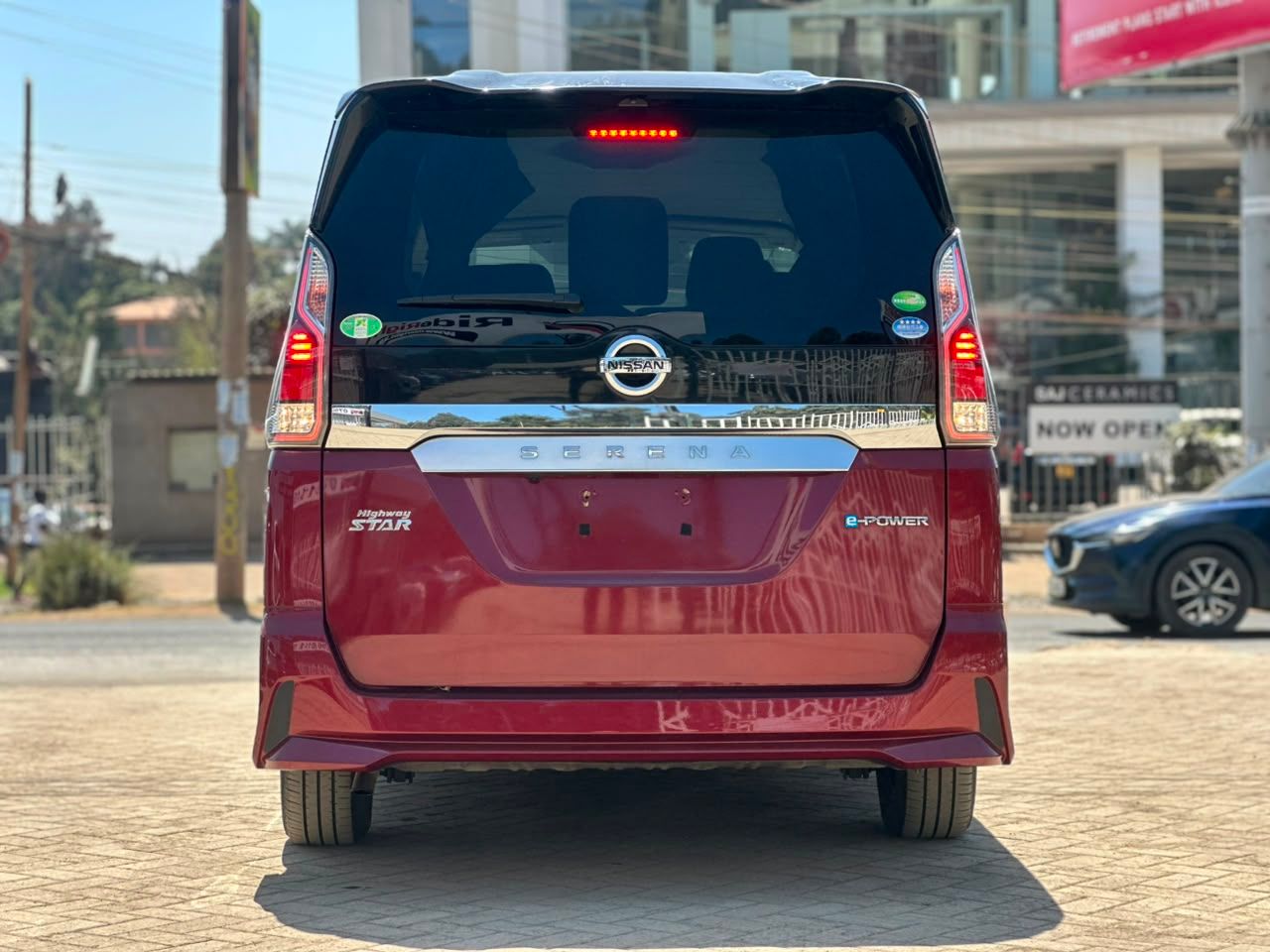 2019 Nissan Serena Highway Star thumbnail 6