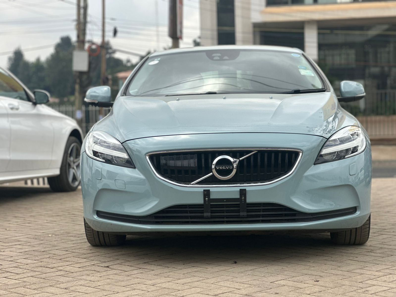 2019 Volvo V40 T2 - view 3