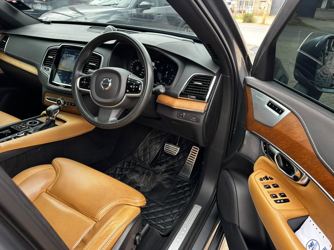 2019 Volvo XC90 D5 INSCRIPTION thumbnail 7