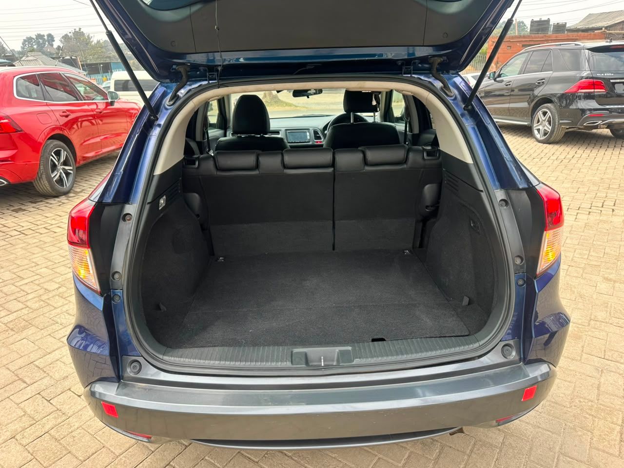 2018 Honda Vezel thumbnail 12