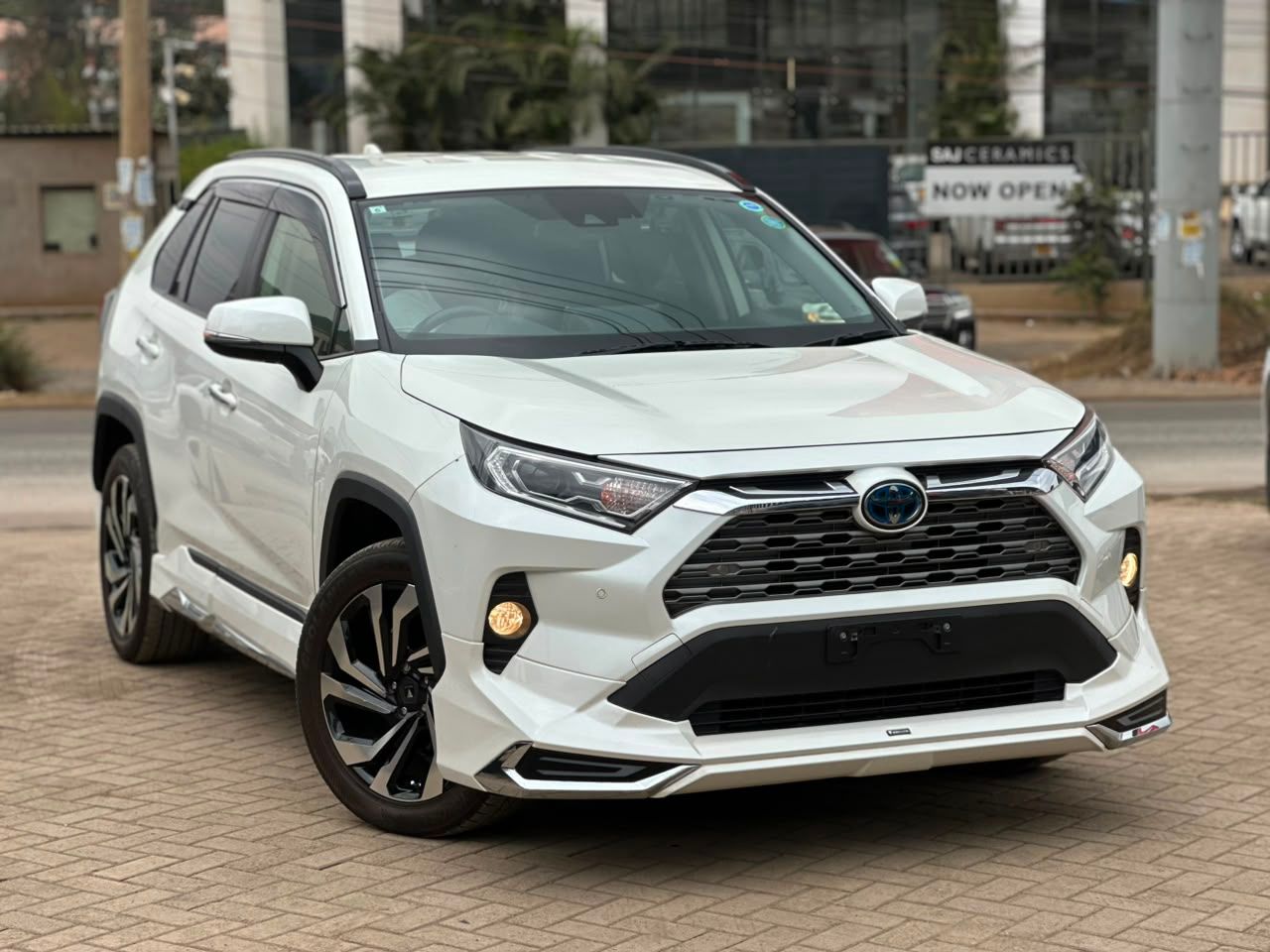 2019 Toyota Rav 4 thumbnail 2