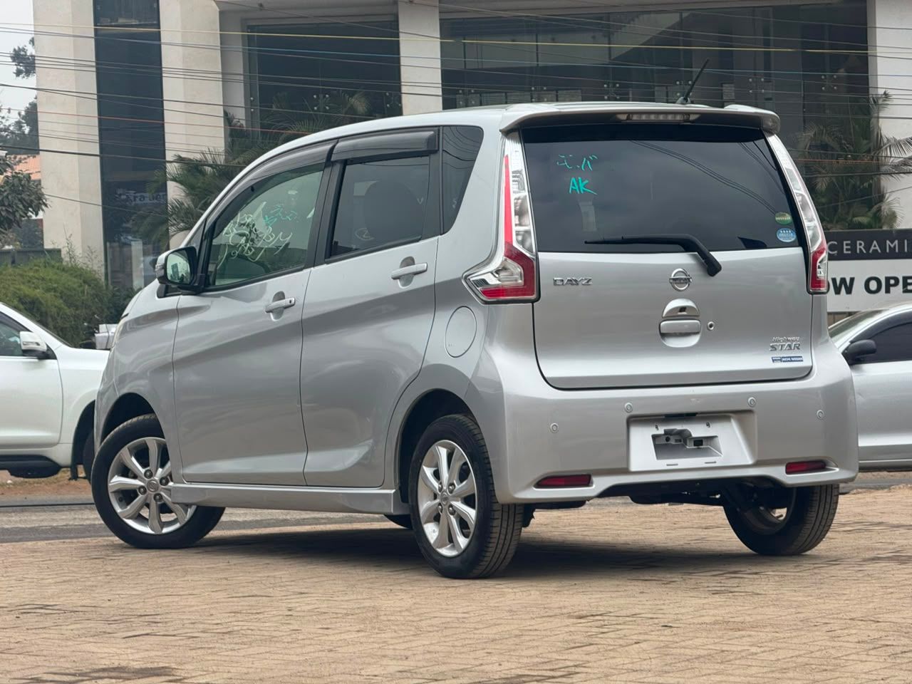 2019 Nissan Dayz Highway Star thumbnail 4