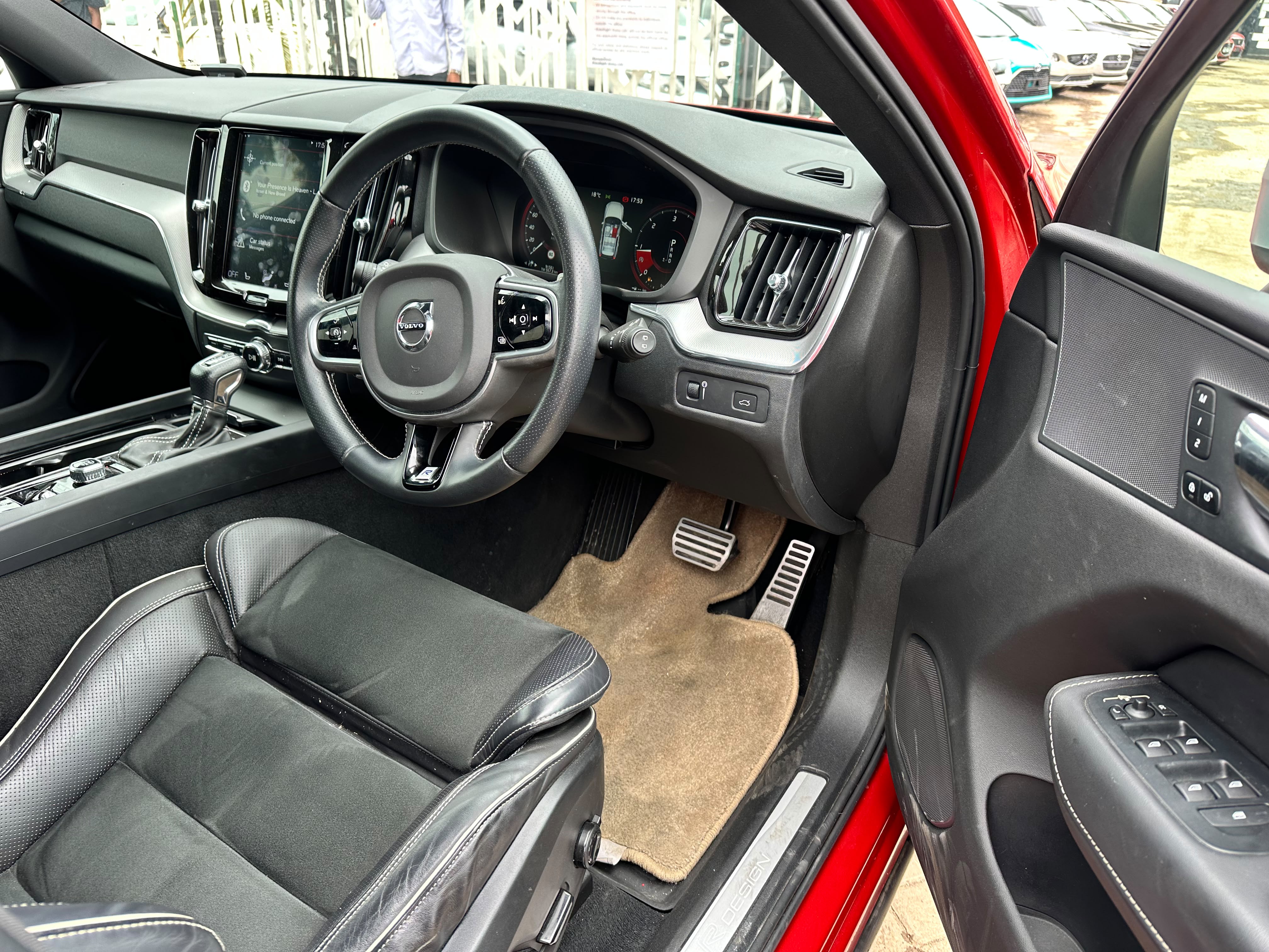 2019 volvo XC60 D4 inscription thumbnail 9