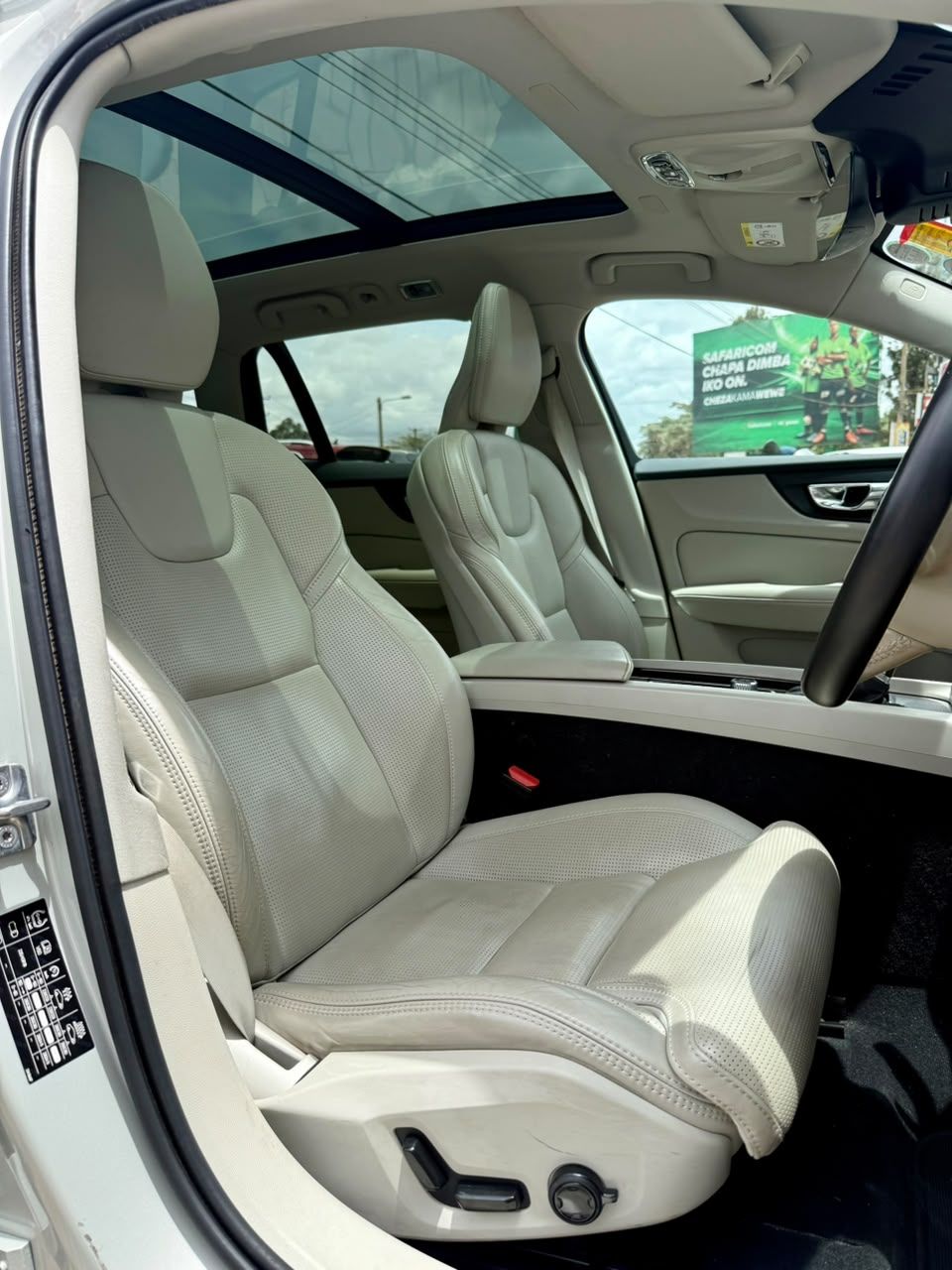 2019 Volvo V60 T5- Newshape thumbnail 8