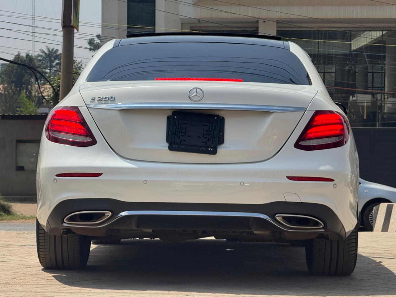 2019 Mercedes Benz E250 thumbnail 6