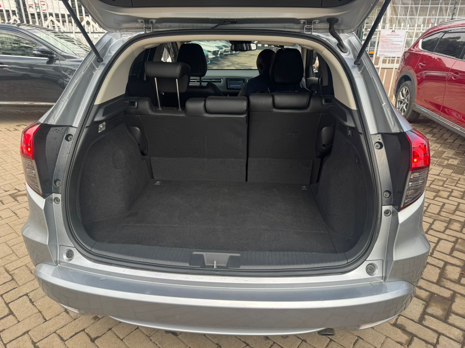 2018 Honda Vezel Hybrid thumbnail 11
