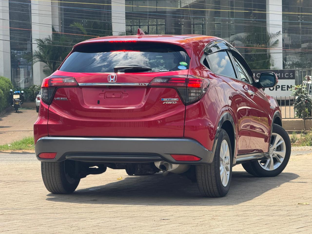 2018 Honda Vezel thumbnail 5