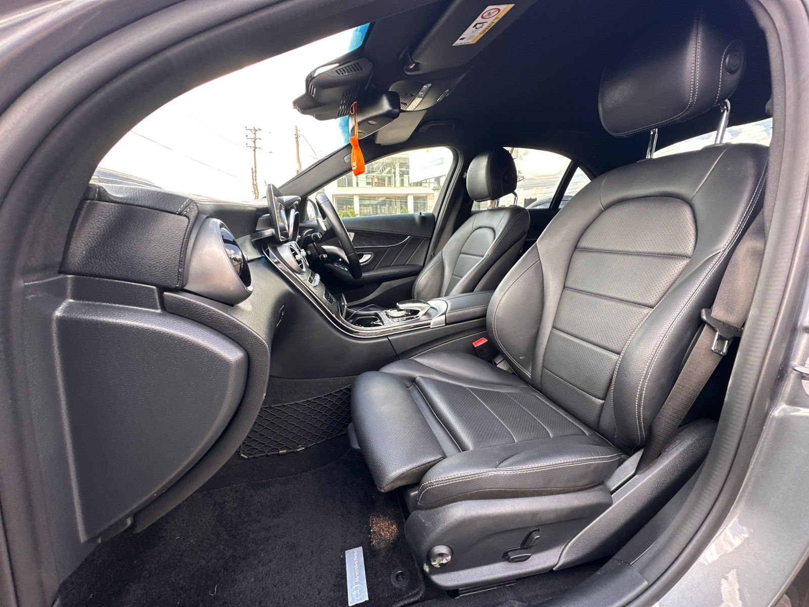2018 Mercedes C200 thumbnail 10