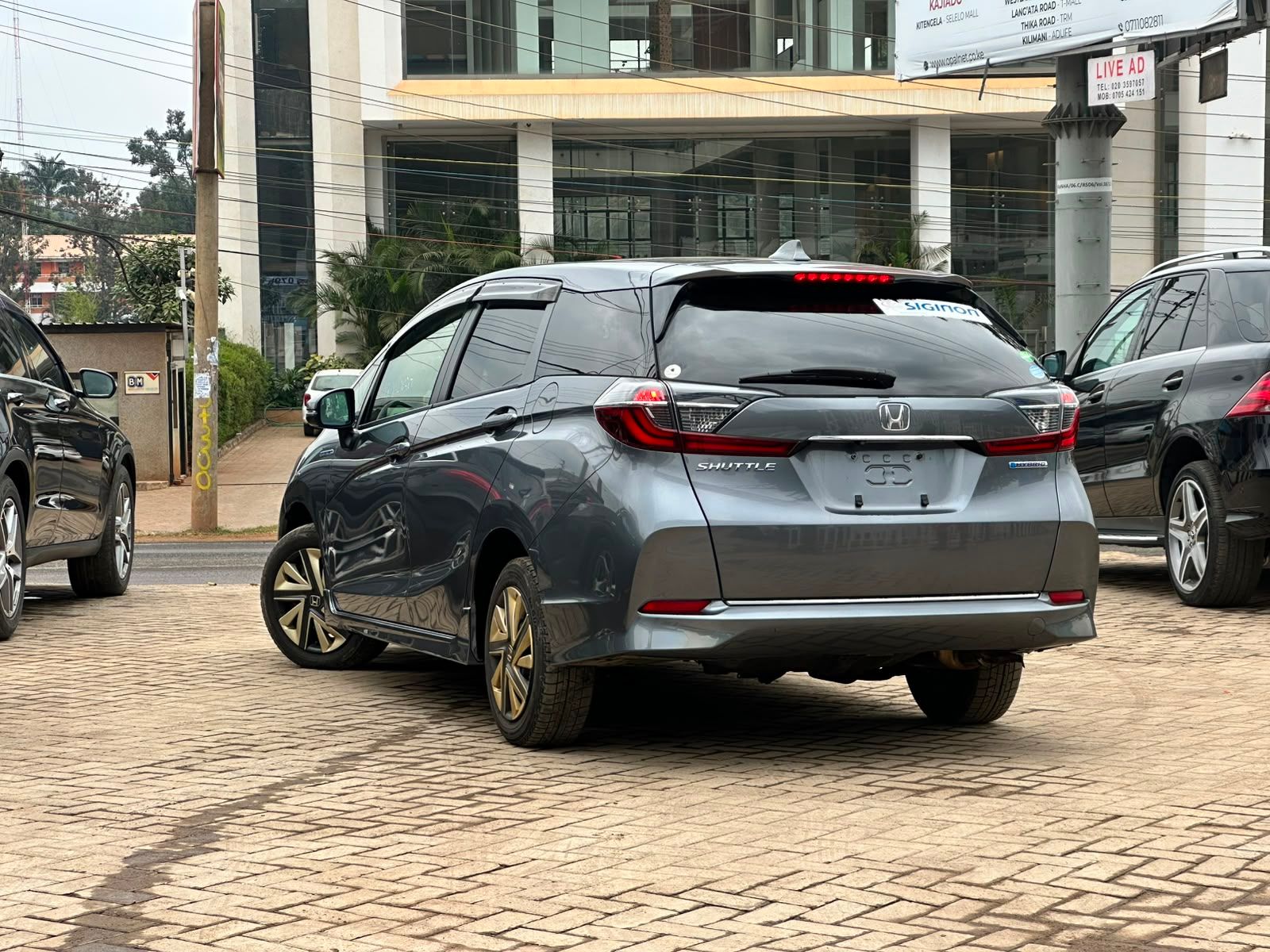 2019 Honda fit shuttle hybrid thumbnail 4