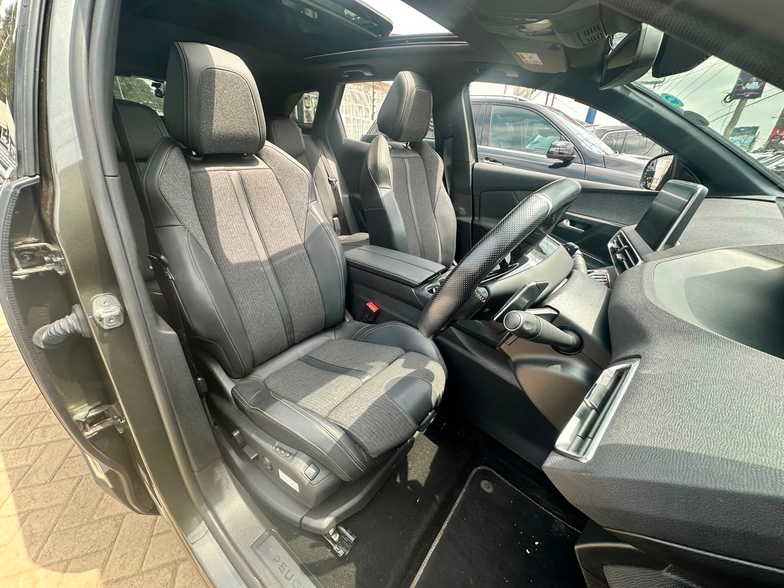 2020 Peugeot 3008 thumbnail 8