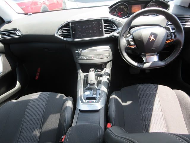 2019 Peugeot 308 Allure thumbnail 5