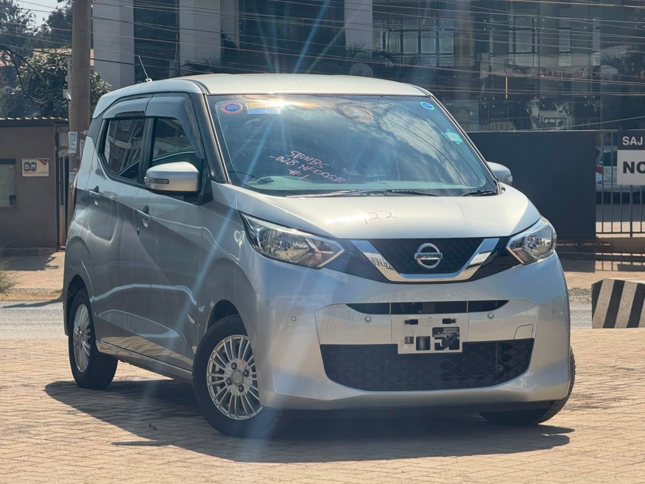 2019 Nissan Dayz thumbnail 2