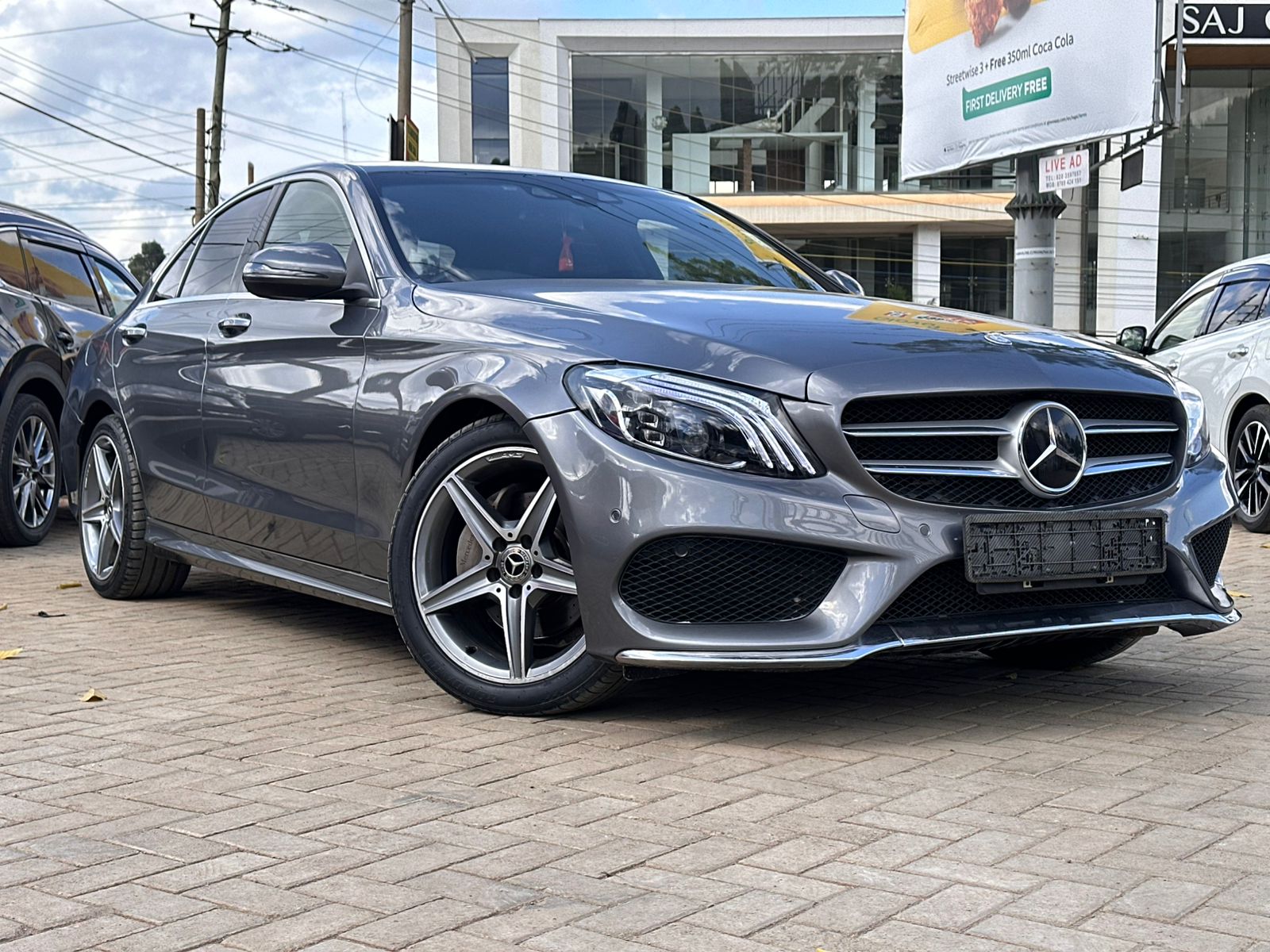 2018 Mercedes C200 thumbnail 2