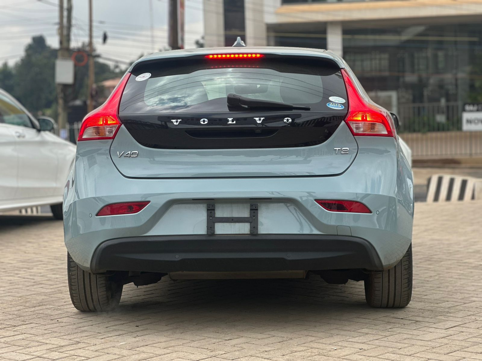 2019 Volvo V40 T2 thumbnail 6