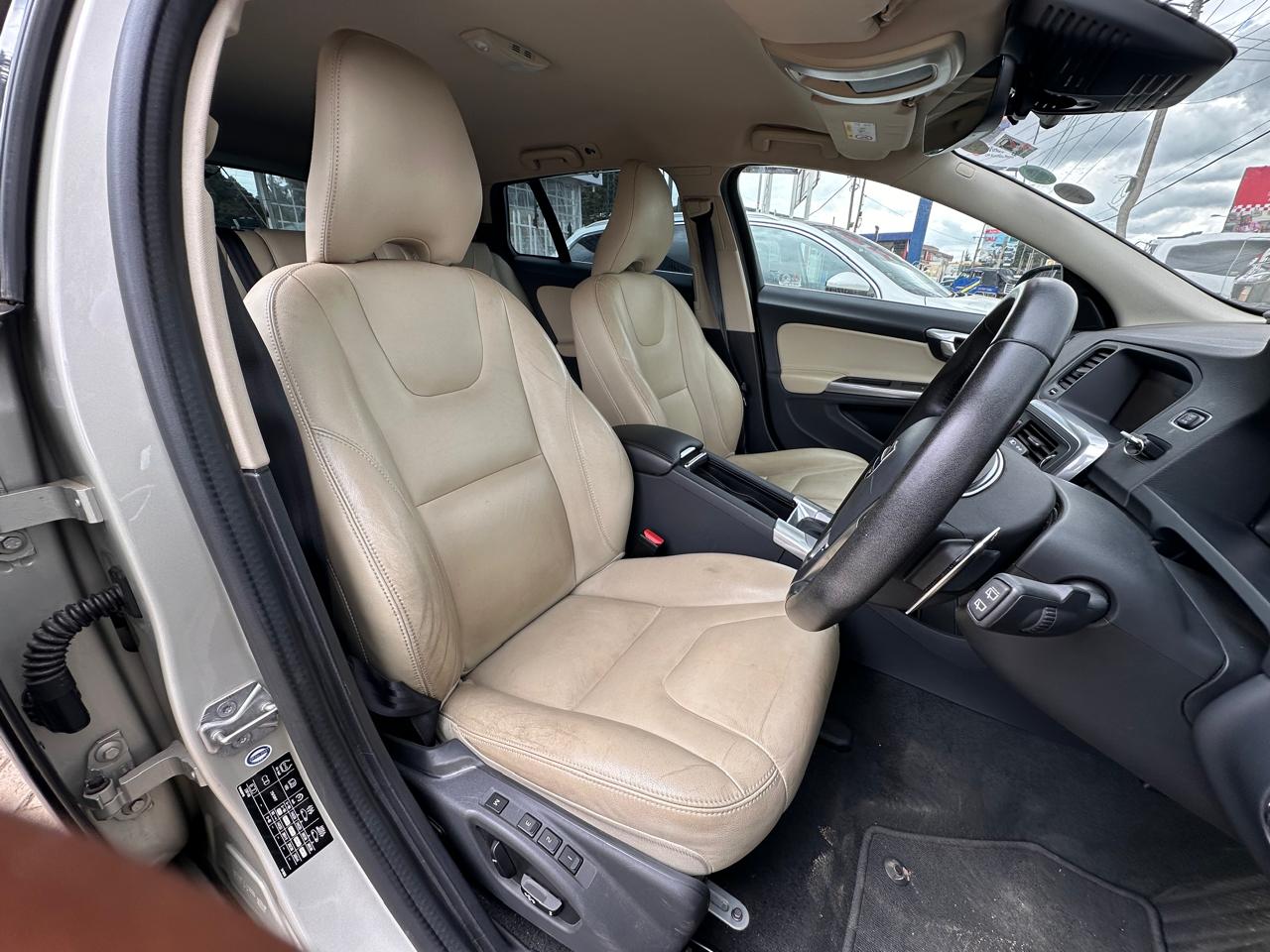 2018 Volvo V60 D4 thumbnail 7