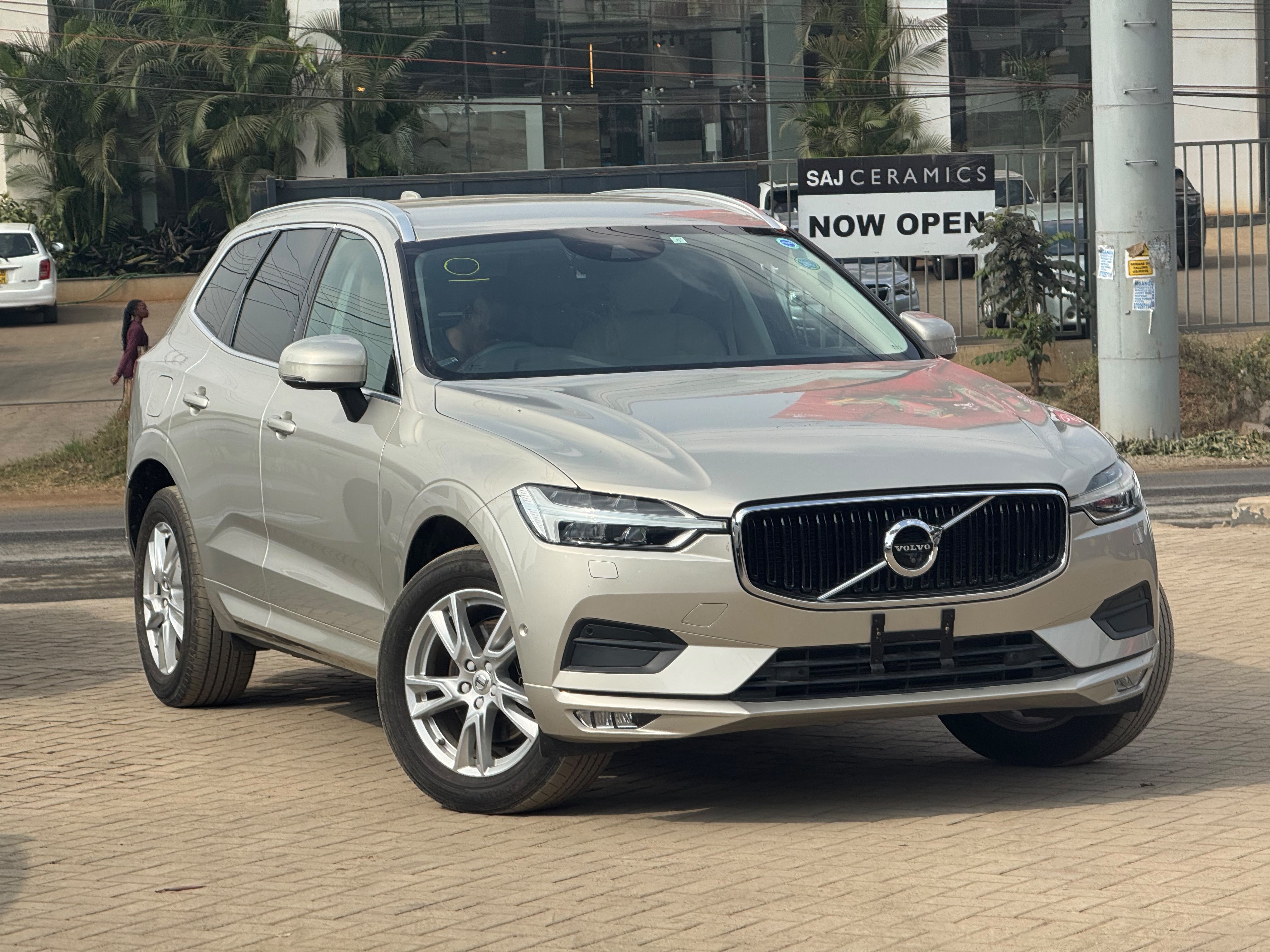 2019 Volvo Xc60 D4 - view 2