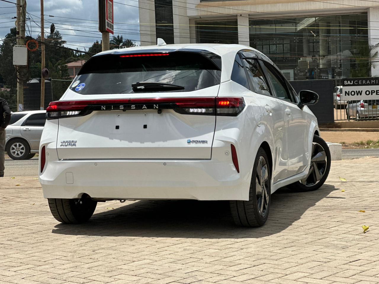 2022 Nissan Note Aura thumbnail 5