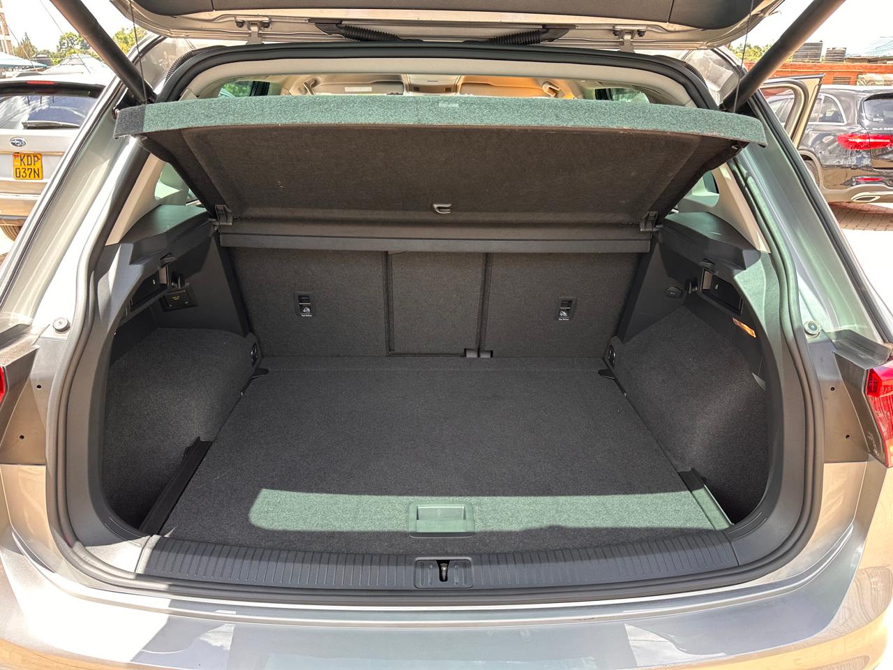 2018 Volkswagen Tiguan thumbnail 11