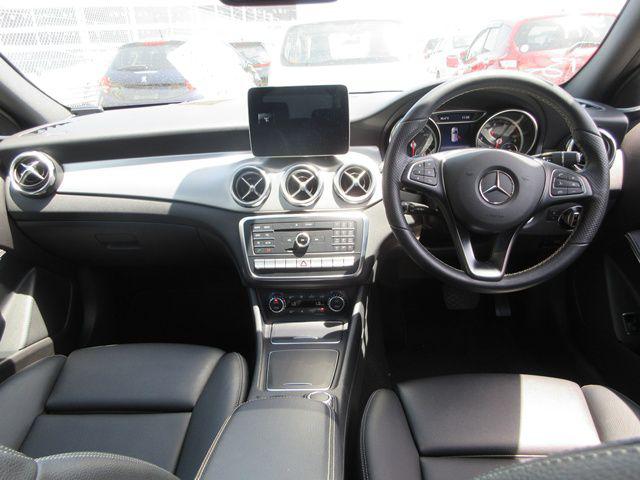 2019 Mercedes-Benz GLA 220 thumbnail 9
