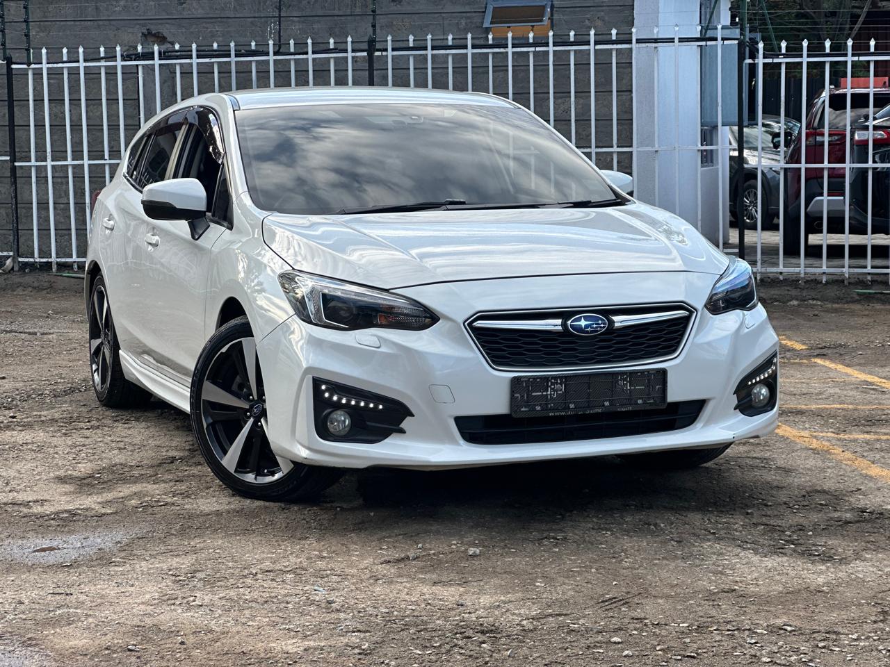 2016 Subaru Impreza thumbnail 2