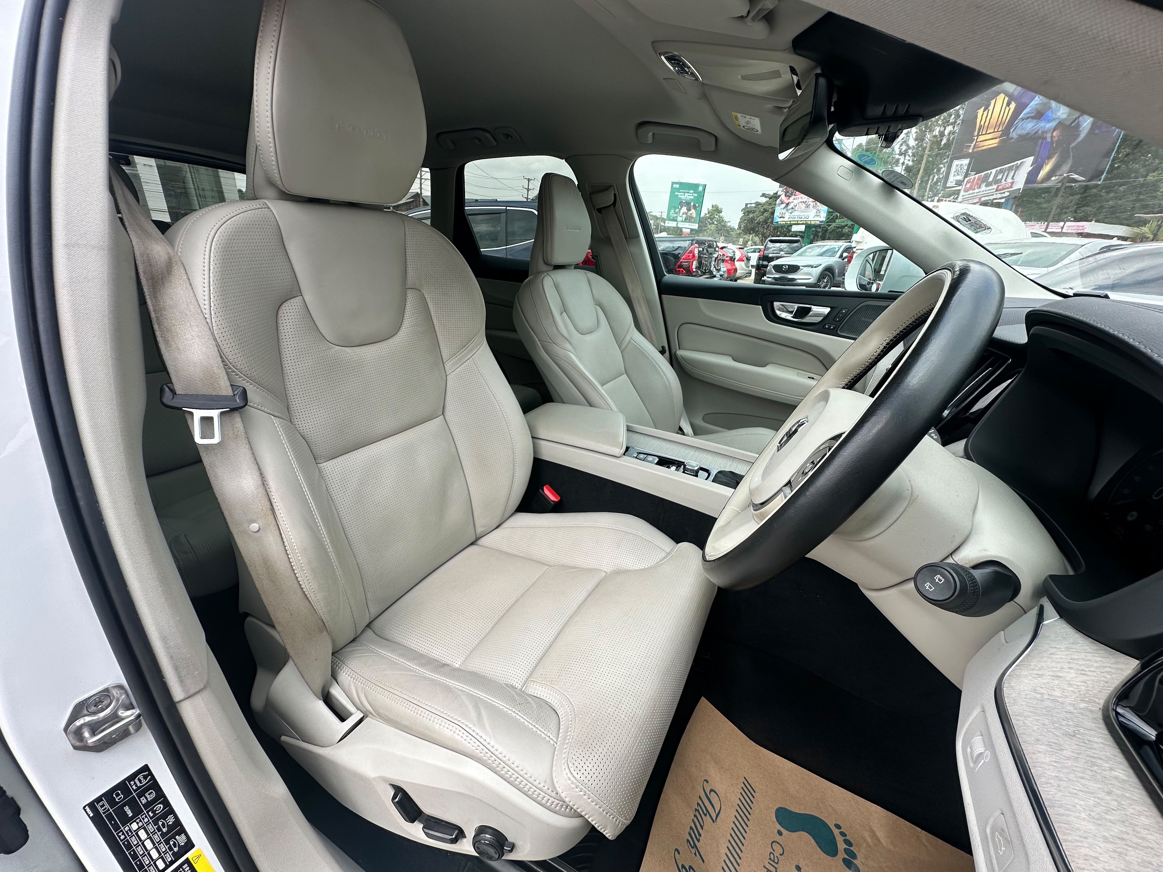 2020 Volvo XC60 D4 inscription thumbnail 7