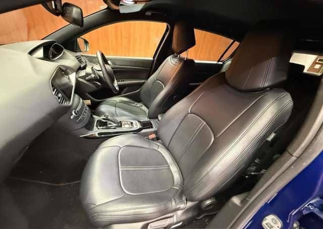 2019 Peugeot 308 thumbnail 6