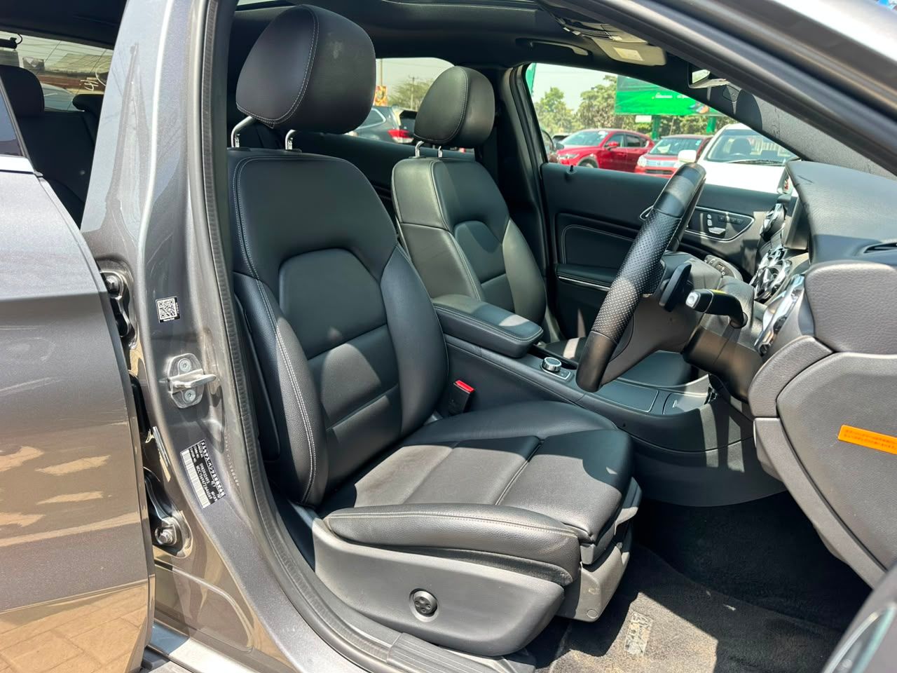 2019 Mercedes-Benz GLA 220 thumbnail 7