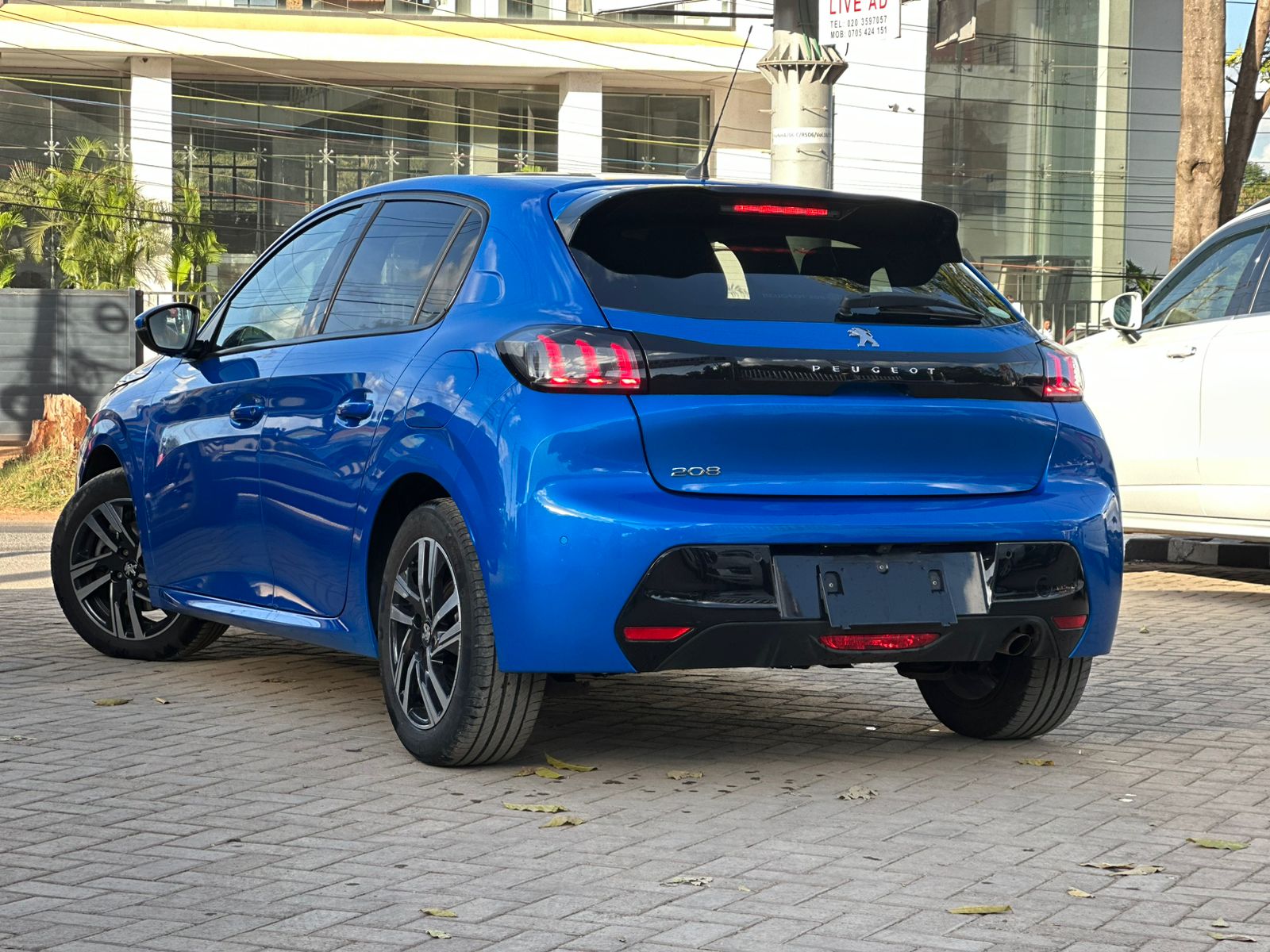 2020 Peugeot 208 thumbnail 4