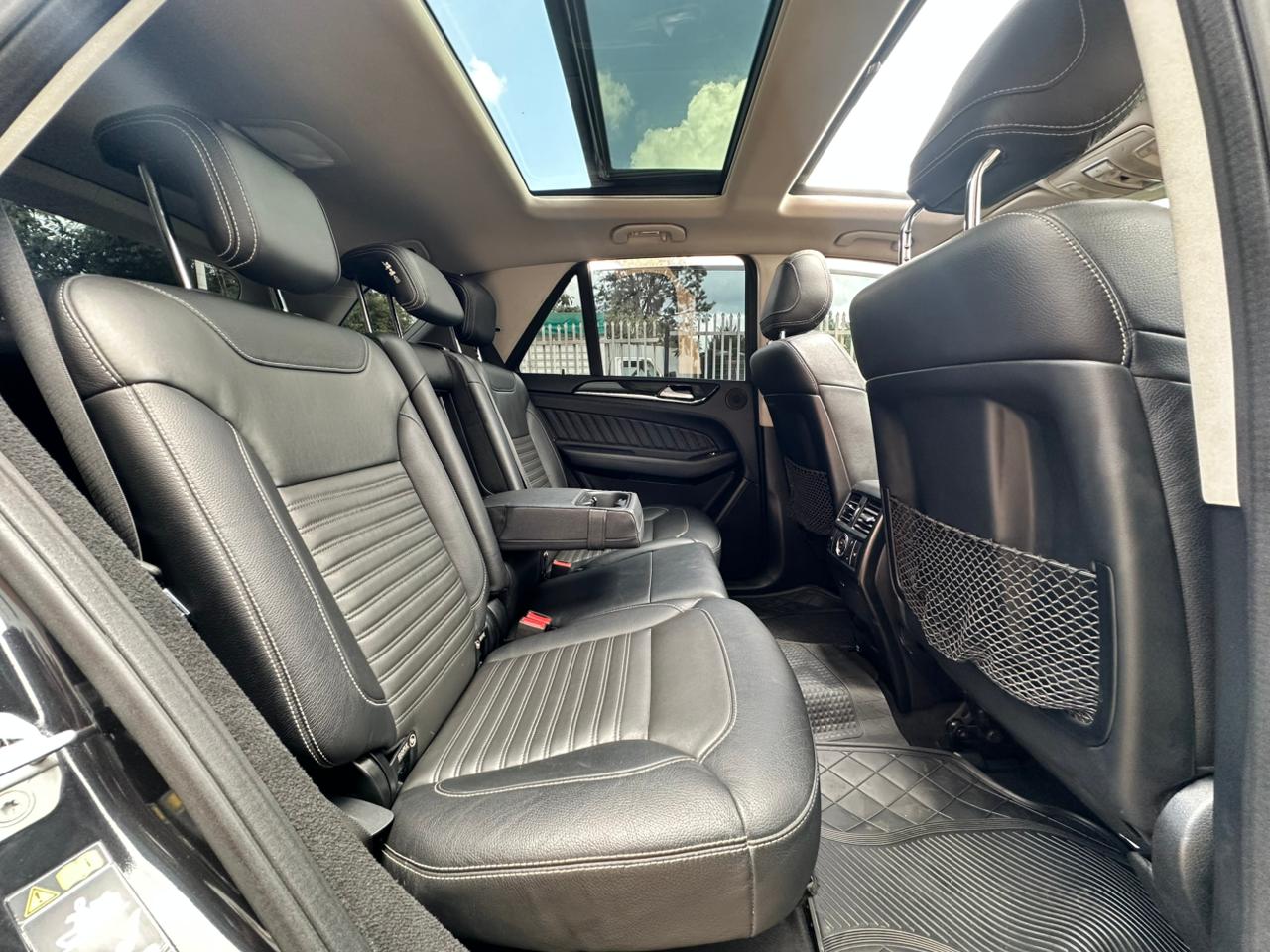 2016 Mercedes-Benz GLE 350d thumbnail 4