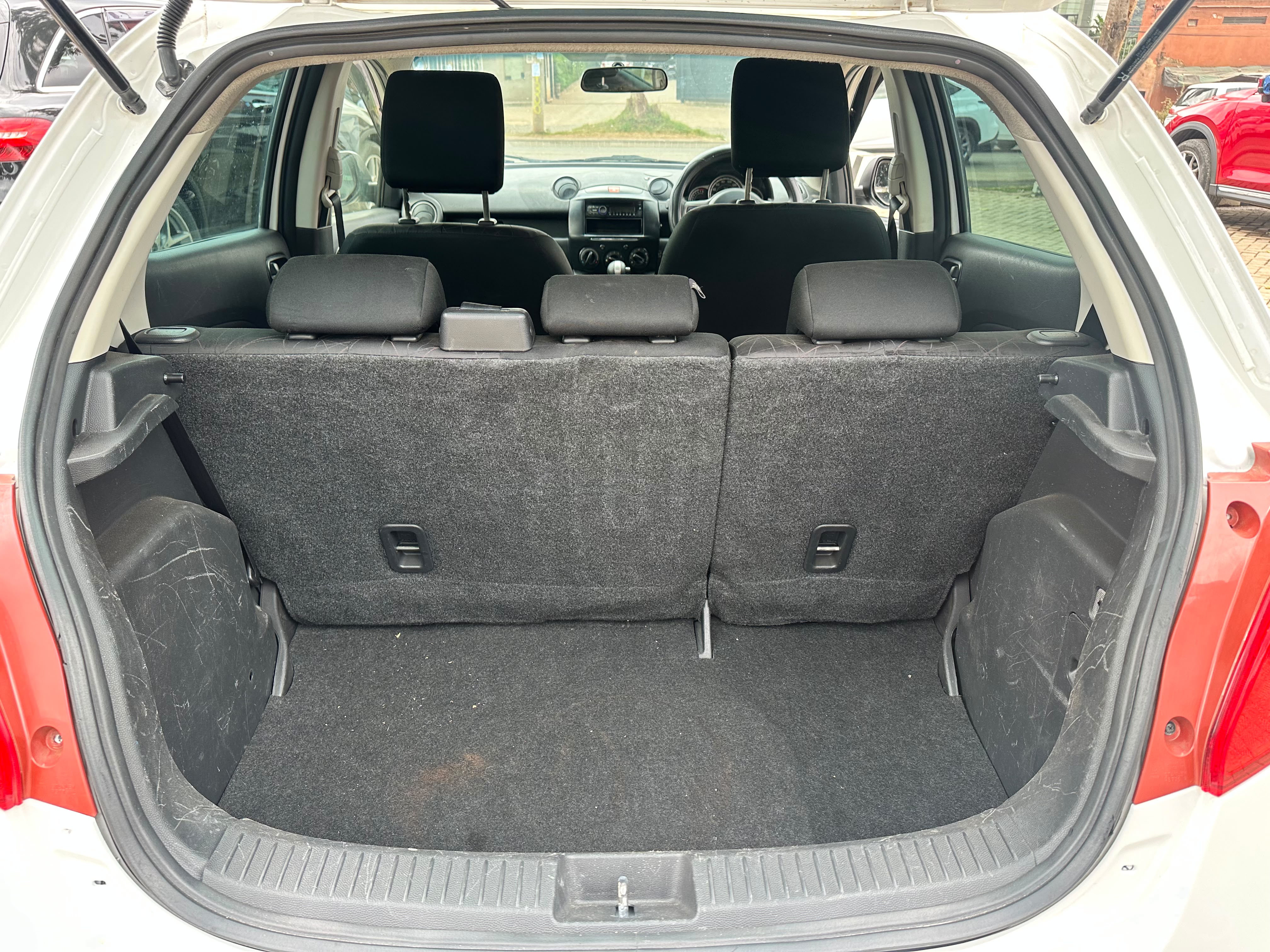 2012 Mazda Demio thumbnail 10