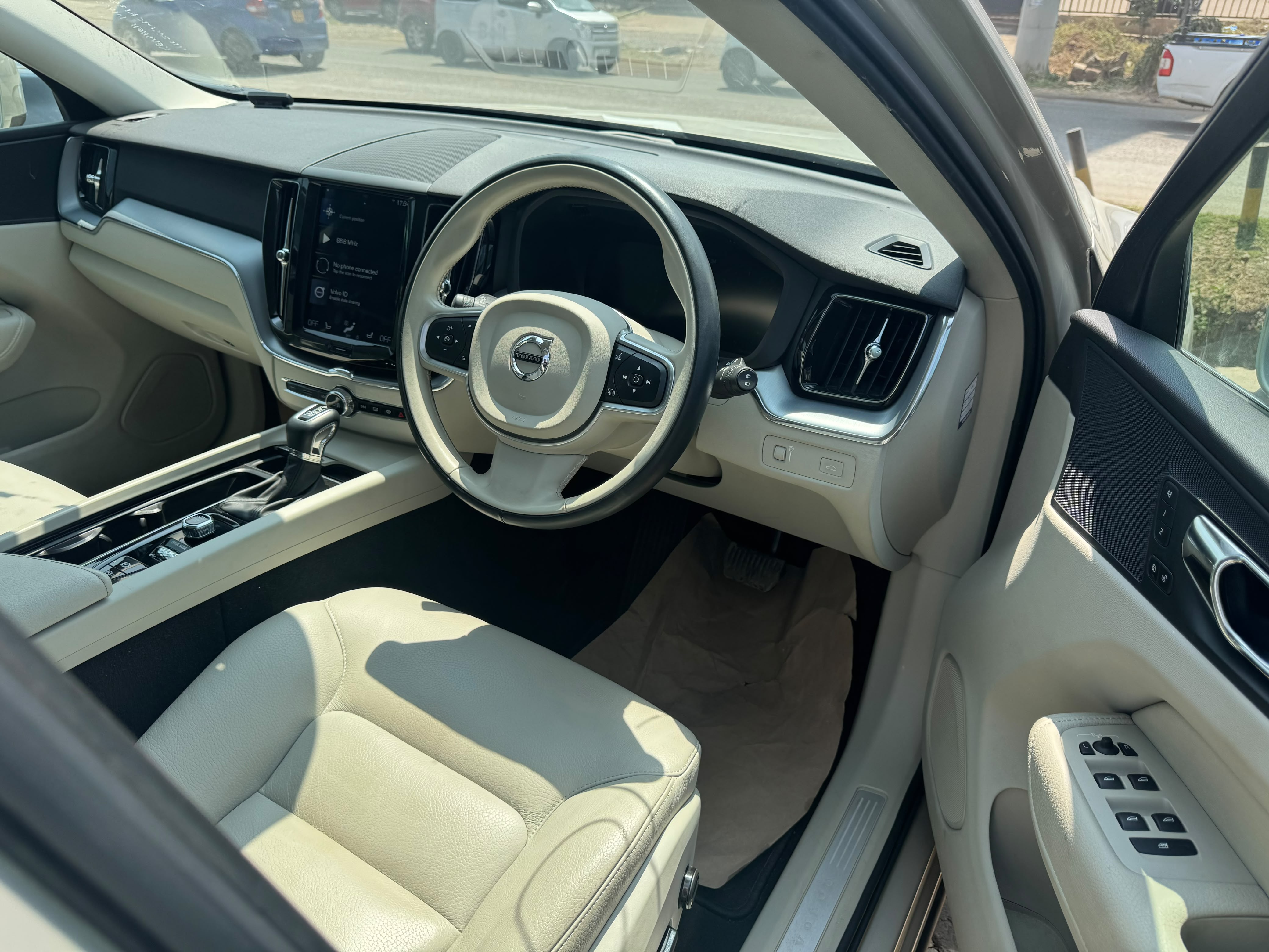 2019 Volvo Xc60 D4 thumbnail 8