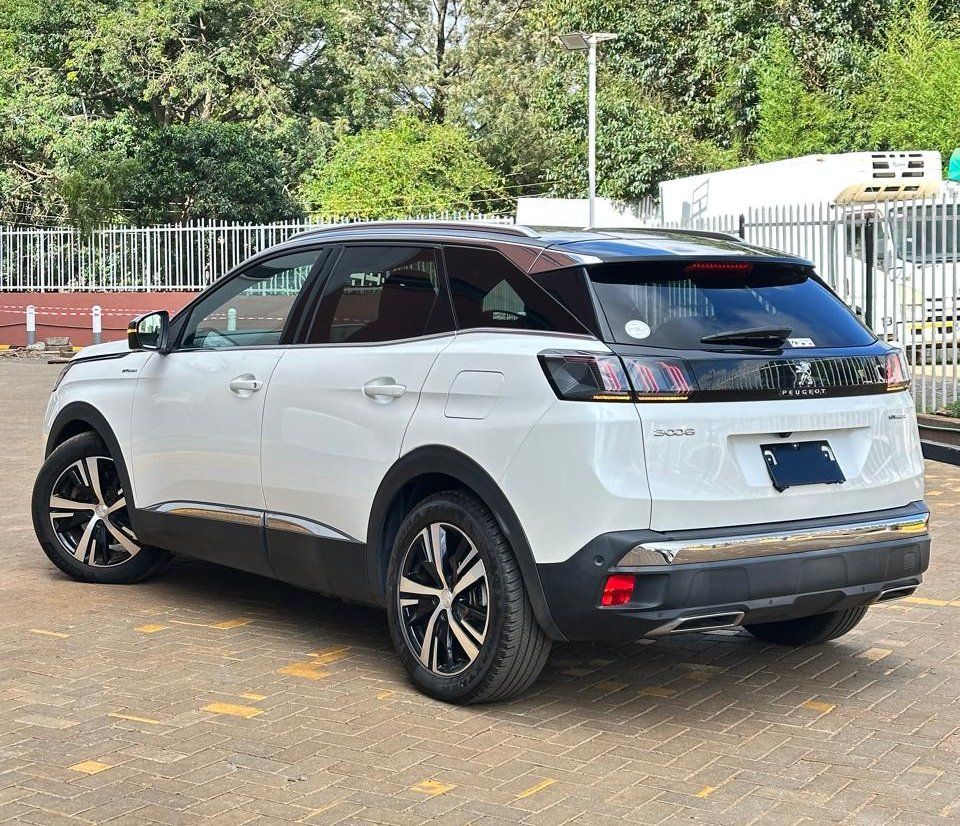 2018 Peugeot 3008 Hybrid thumbnail 7