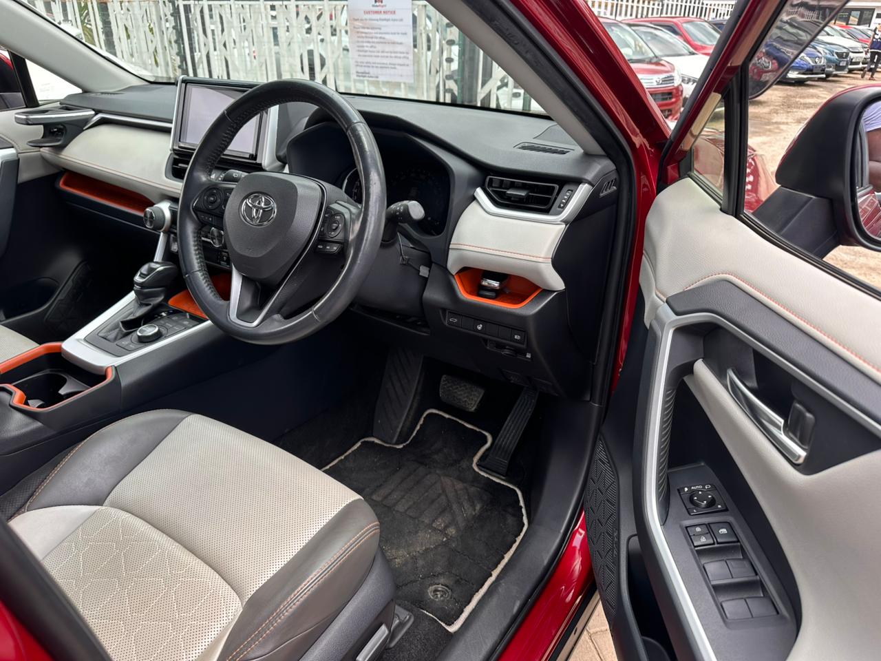2019 Toyota RAV4 thumbnail 8