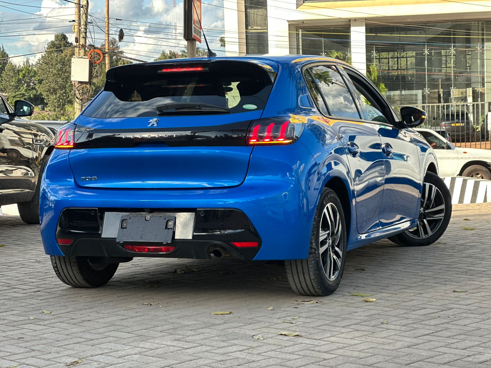 2020 Peugeot 208 thumbnail 5