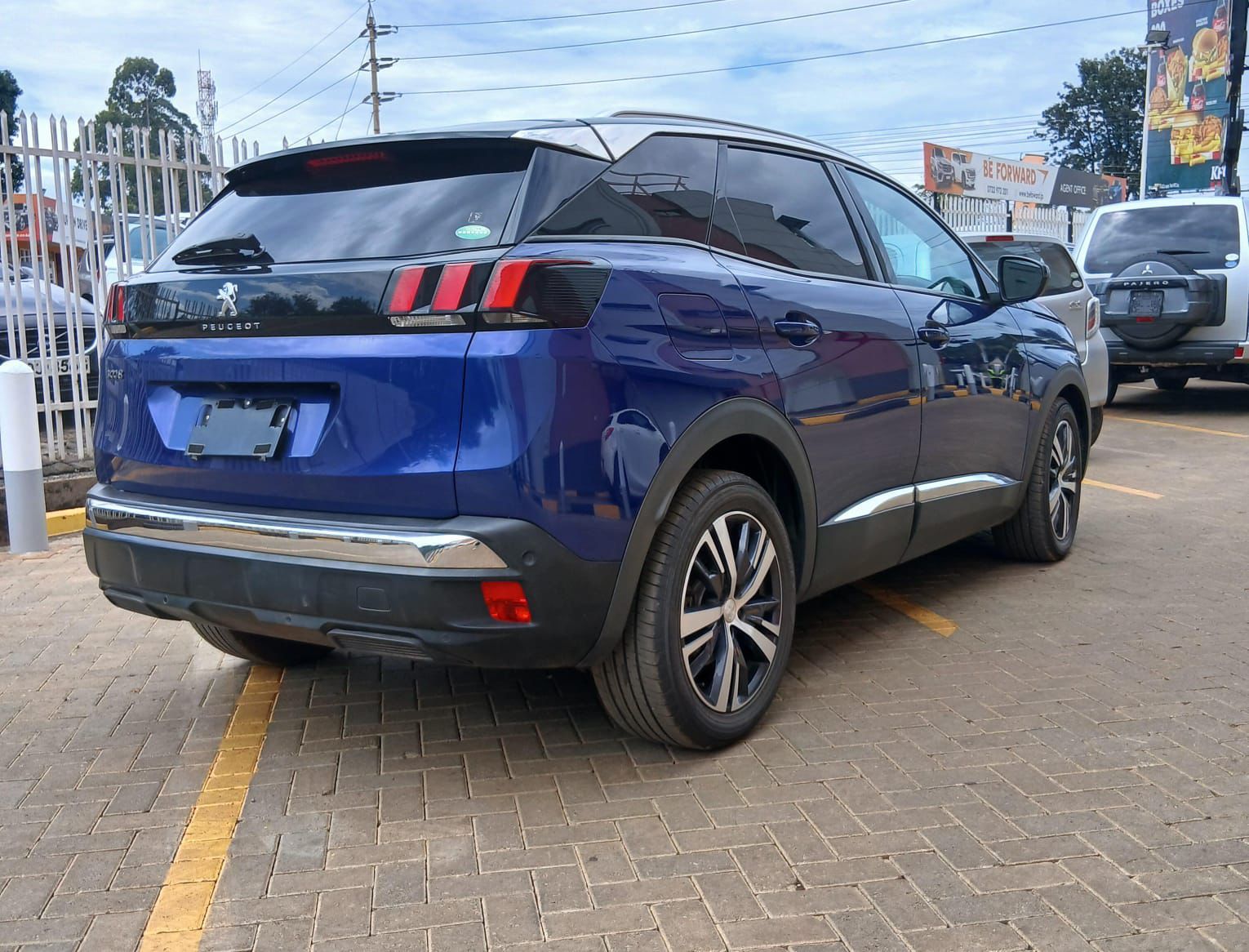 2018 Peugeot 3008 thumbnail 4