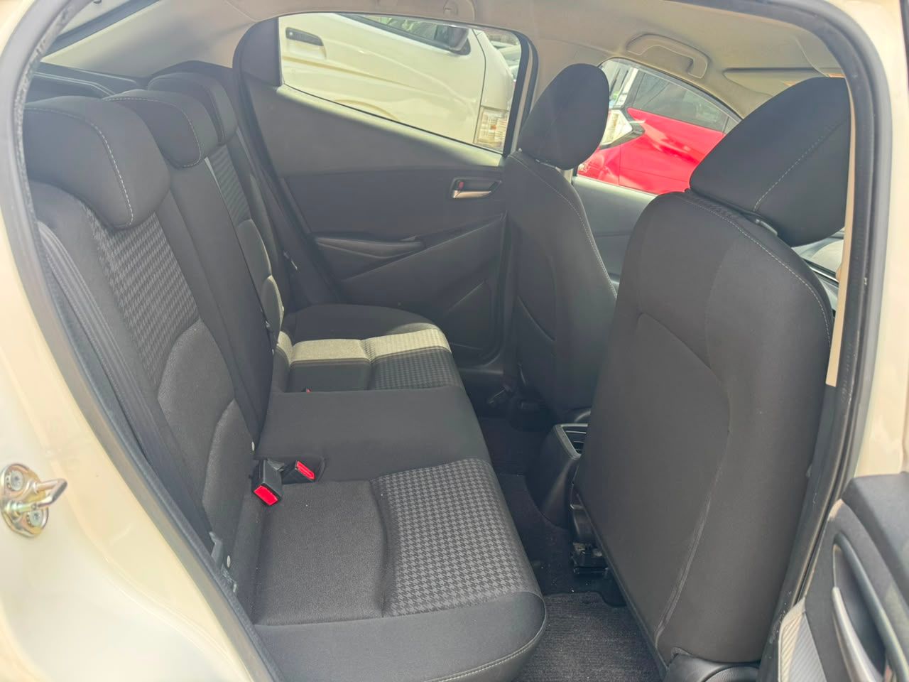 2019 Mazda Demio thumbnail 8