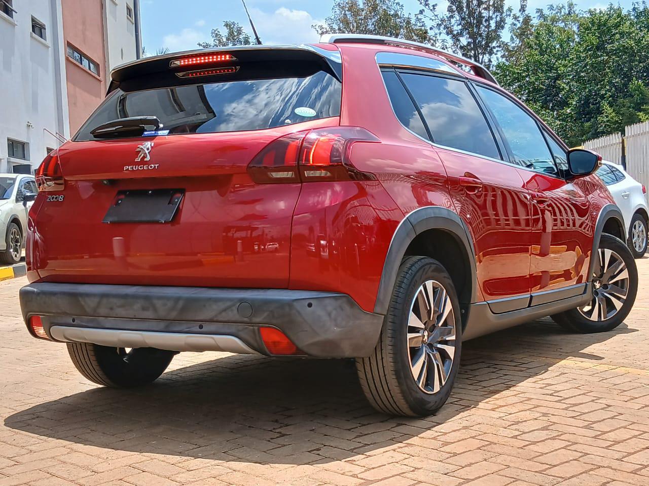 2019 Peugeot 2008 thumbnail 5