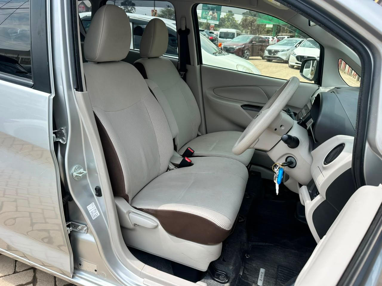 2019 Nissan Dayz J thumbnail 7