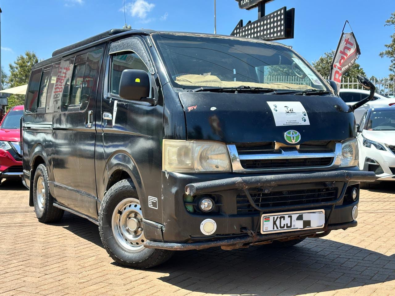 2009 Toyota Hiace Safari Van - view 3